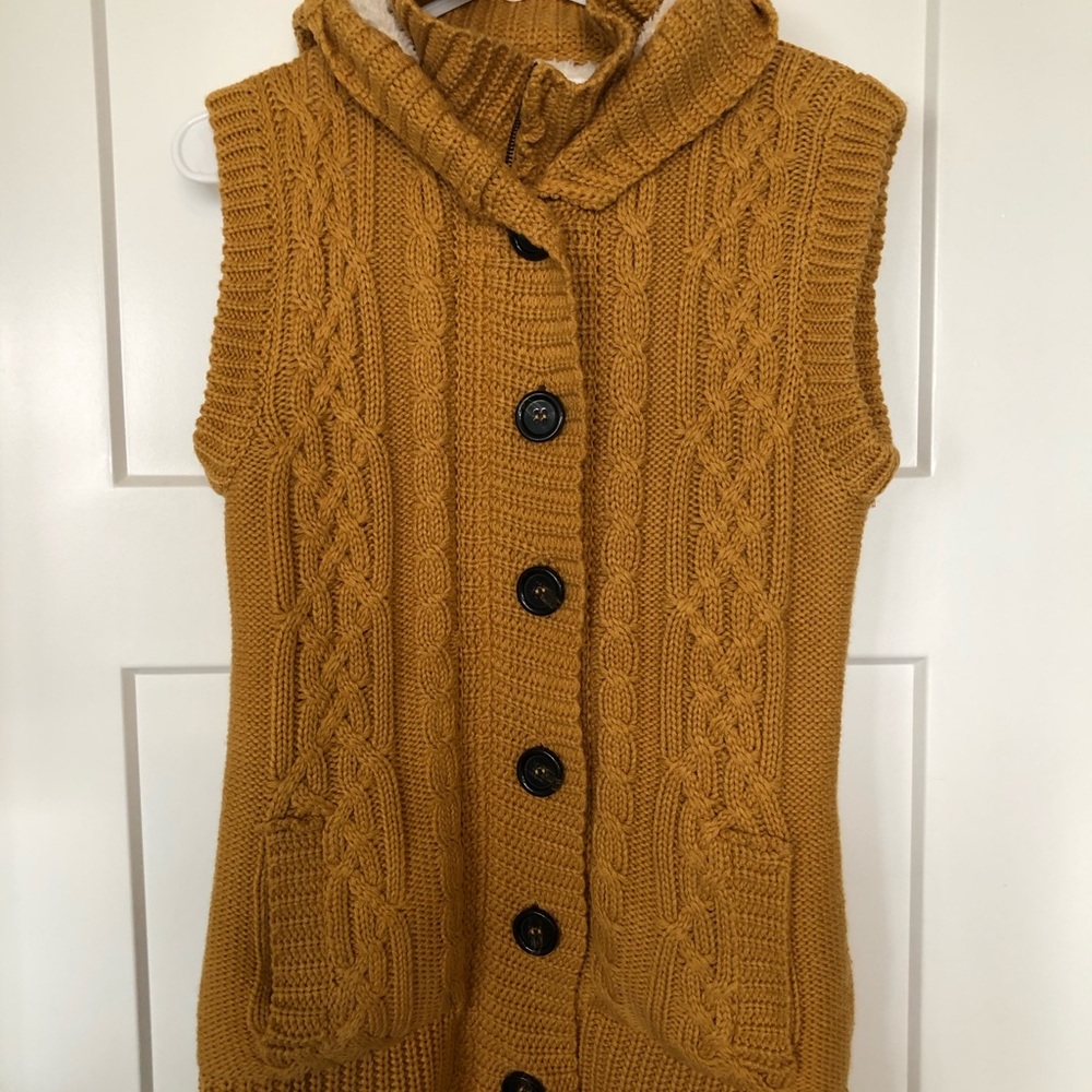 Women’s boutique sweater vest